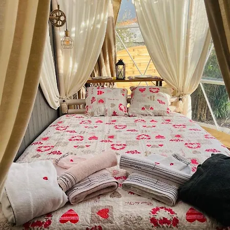 La Bulle Des Coucous Luxury tent